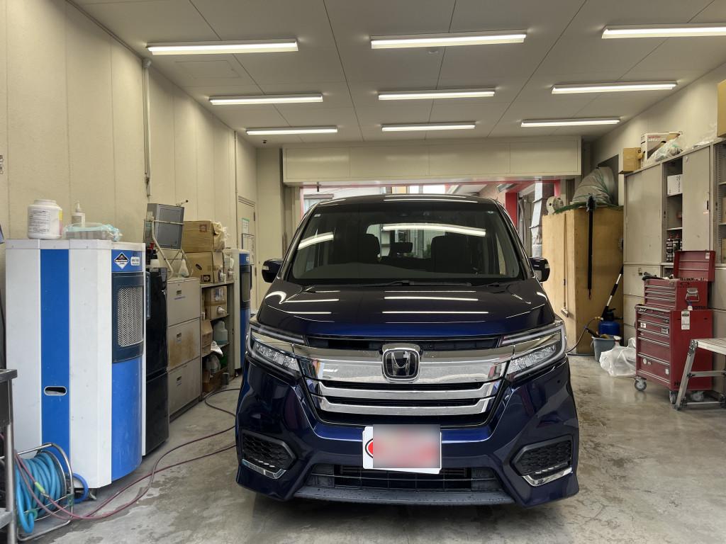ホンダ ステップワゴン　スパーダ ドア へこみ