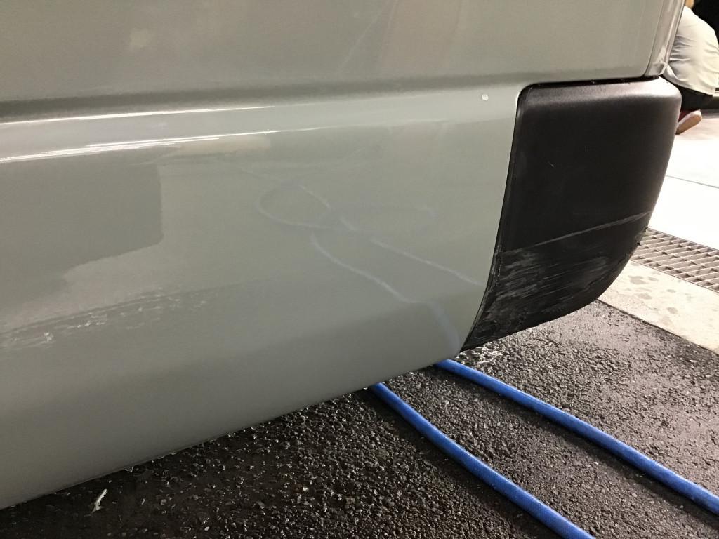  ハイエースバン へこみ修理後