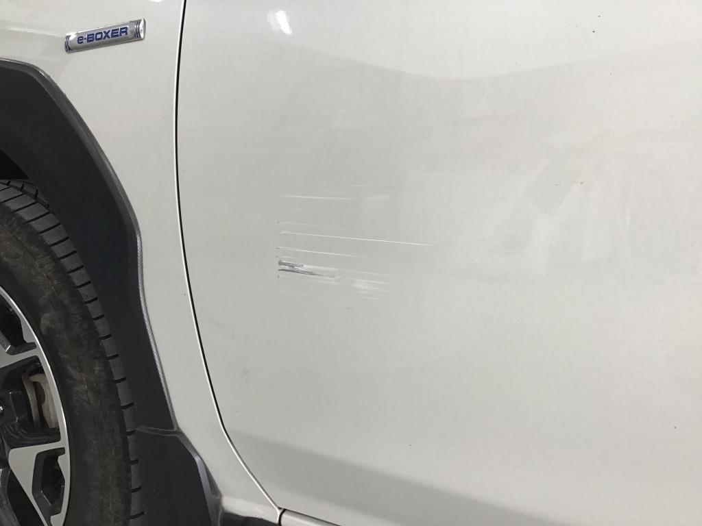 スバルＸＶ へこみ修理前