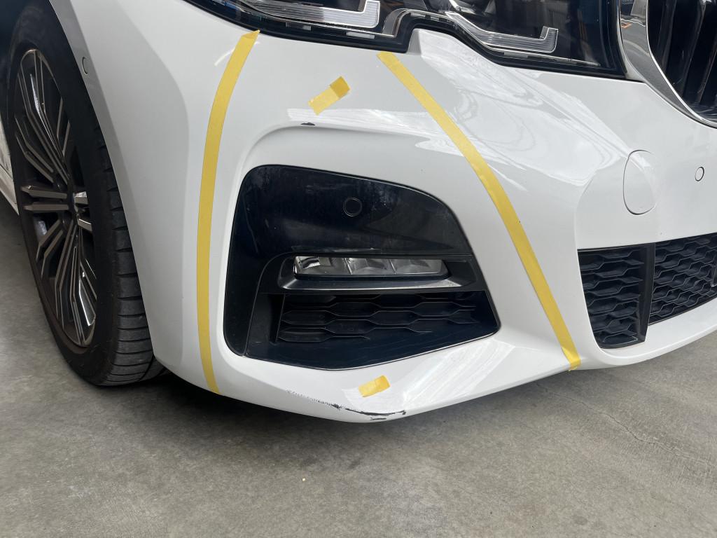  ＢＭＷ　３シリーズ エグレ修理前
