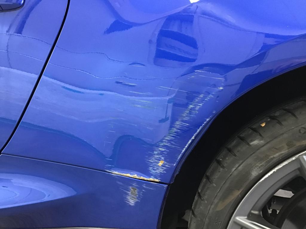  ＢＲＺ へこみ修理前