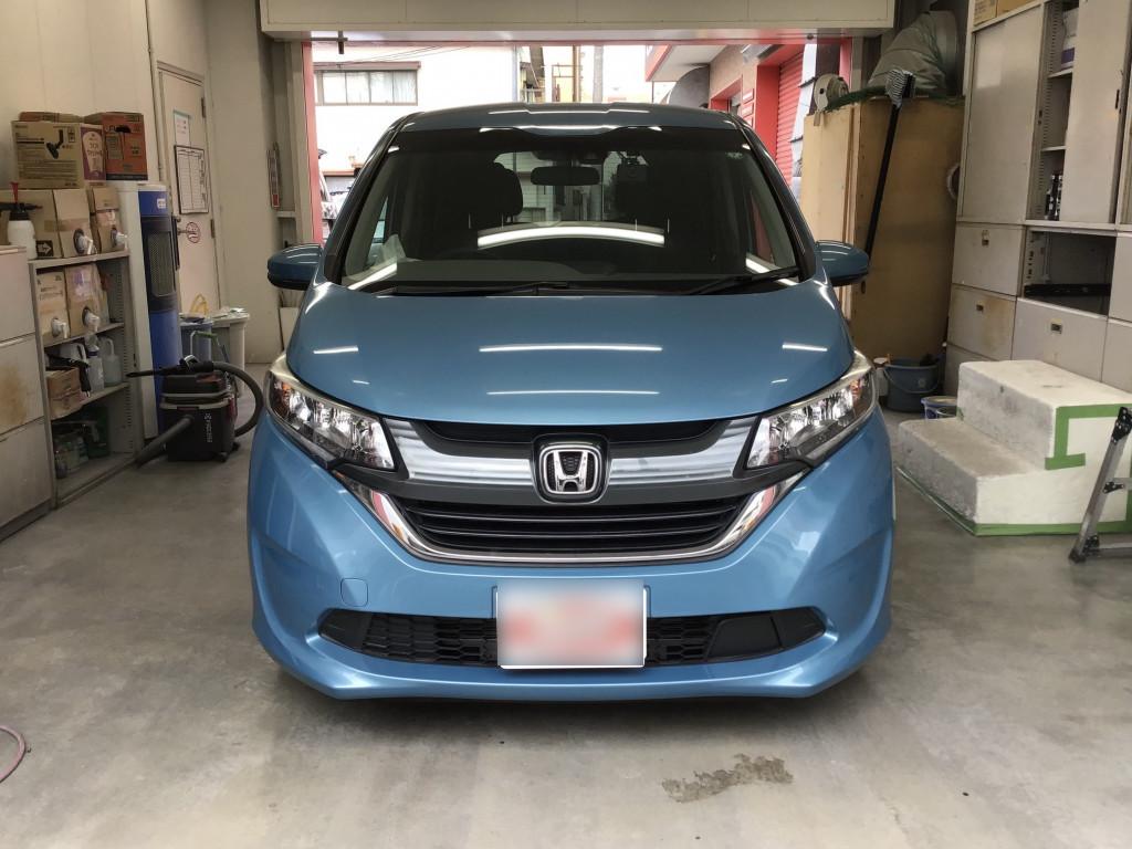 ホンダ フリード バンパー へこみ