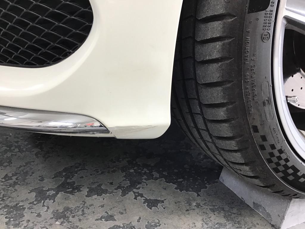 メルセデスベンツ　Ｃクラス エグレ修理前