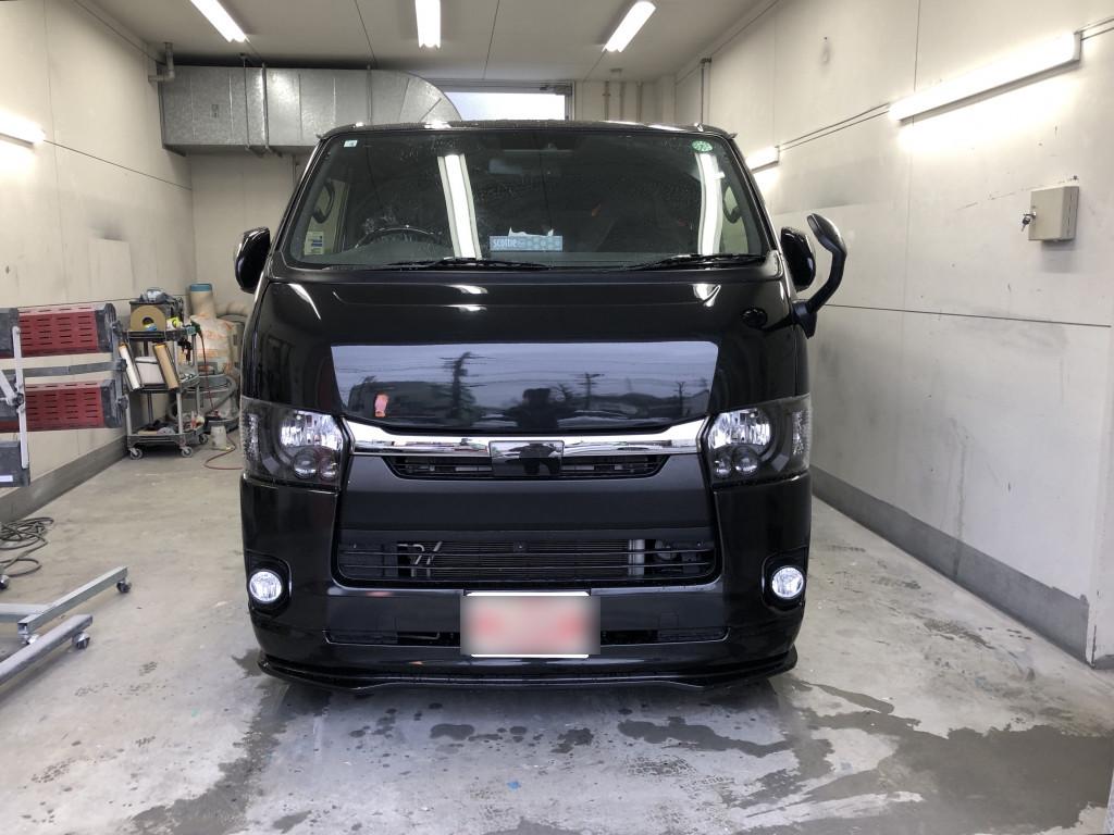 トヨタ ハイエースバン フェンダー 線キズ