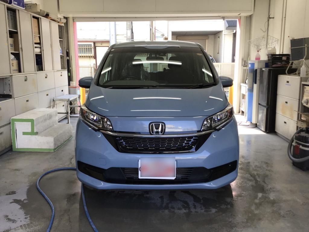 ホンダ フリード フェンダー へこみ