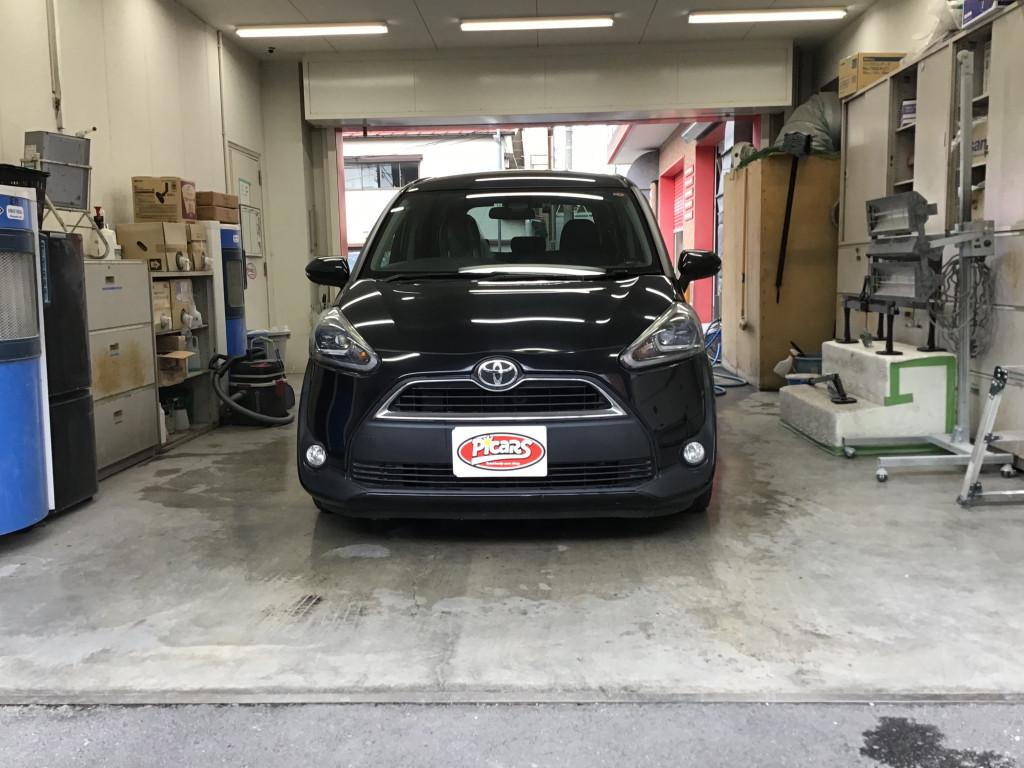 トヨタ シエンタ フェンダー へこみ