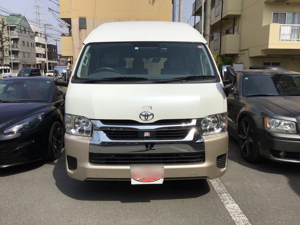 トヨタ ハイエースワゴン フェンダー 線キズ