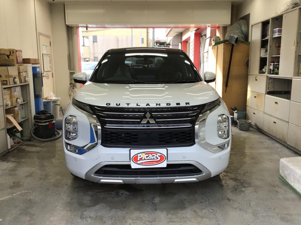 三菱 アウトランダーＰＨＥＶ ドア へこみ