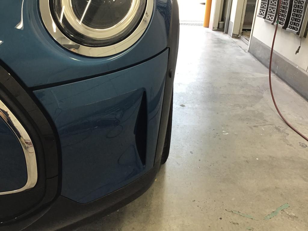  ＢＭＷ　ミニ エグレ修理前