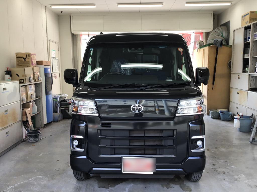 トヨタ ピクシスバン ハッチバック へこみ