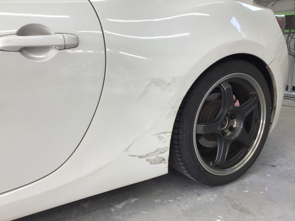  ＢＲＺ へこみ修理前