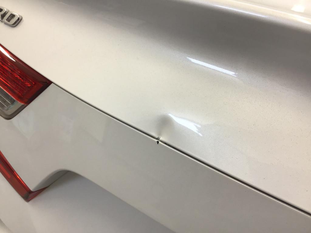  アコード へこみ修理前