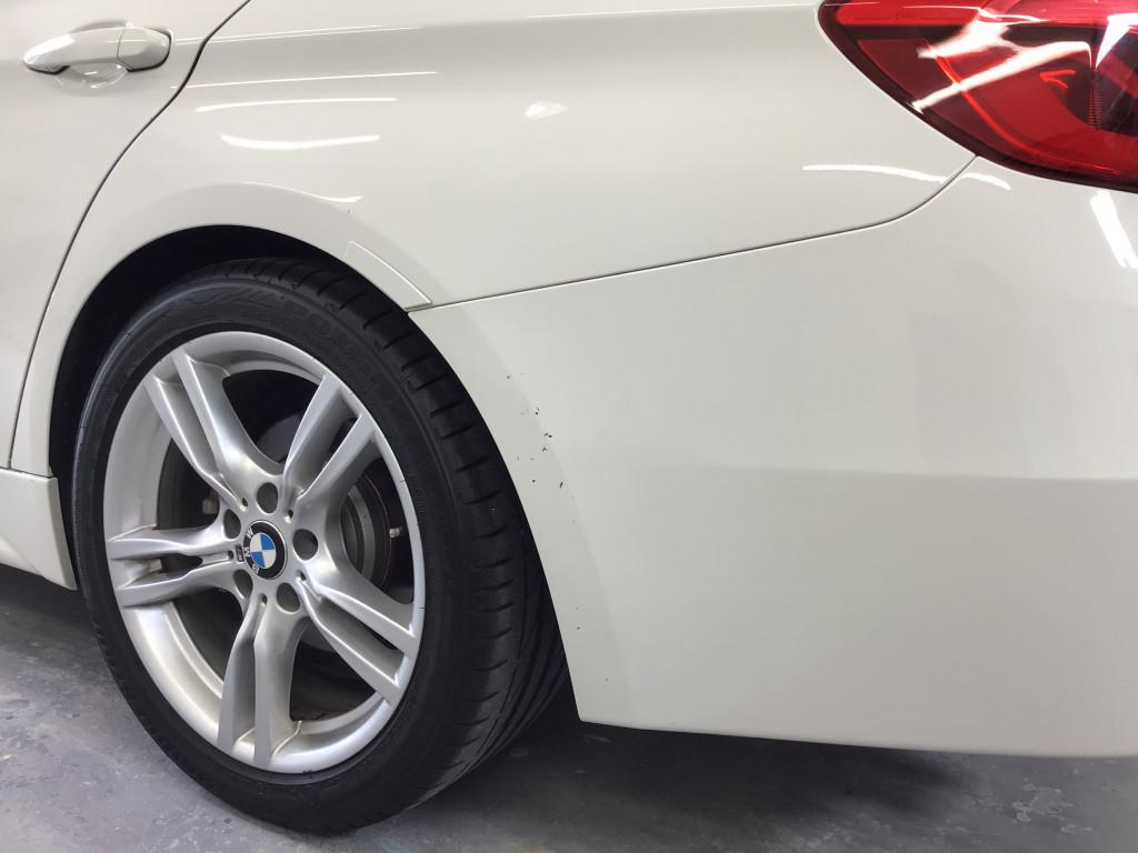  ＢＭＷ　３シリーズ エグレ修理前