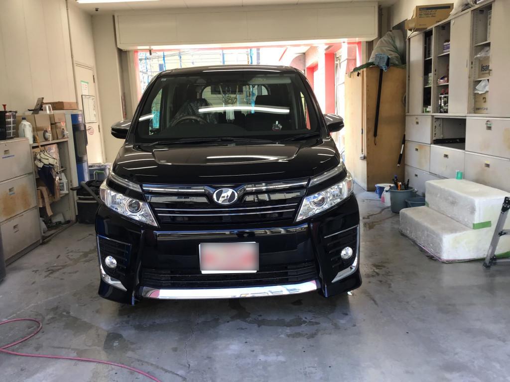 トヨタ ヴォクシー ドア へこみ