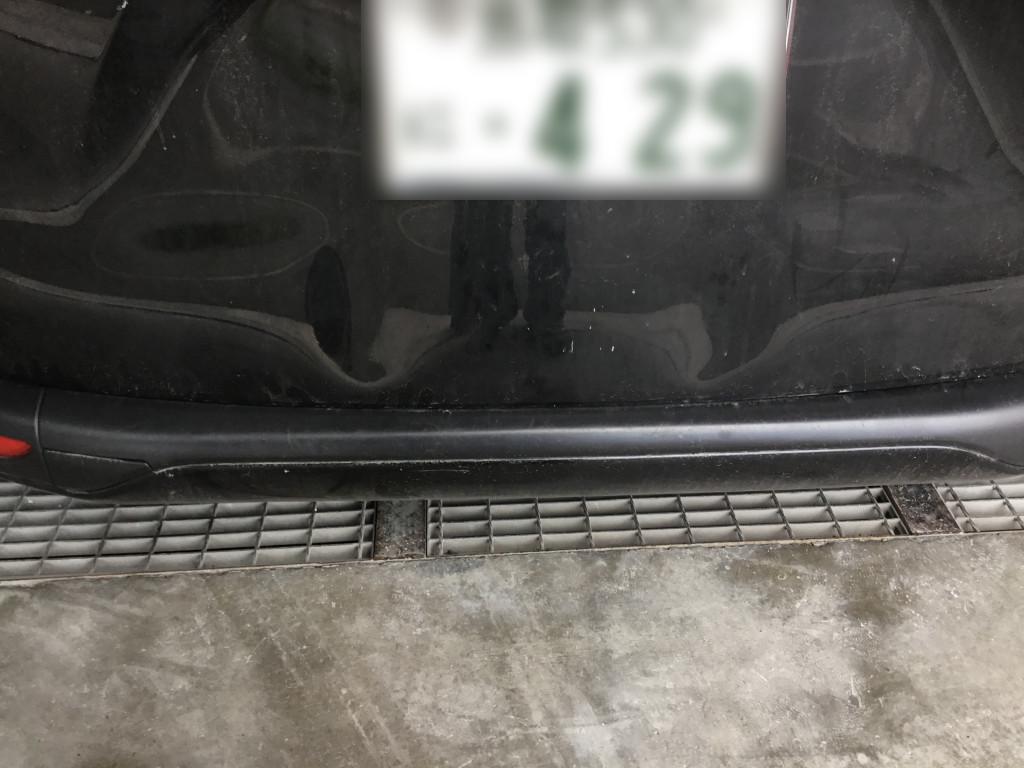 シエンタ へこみ修理前