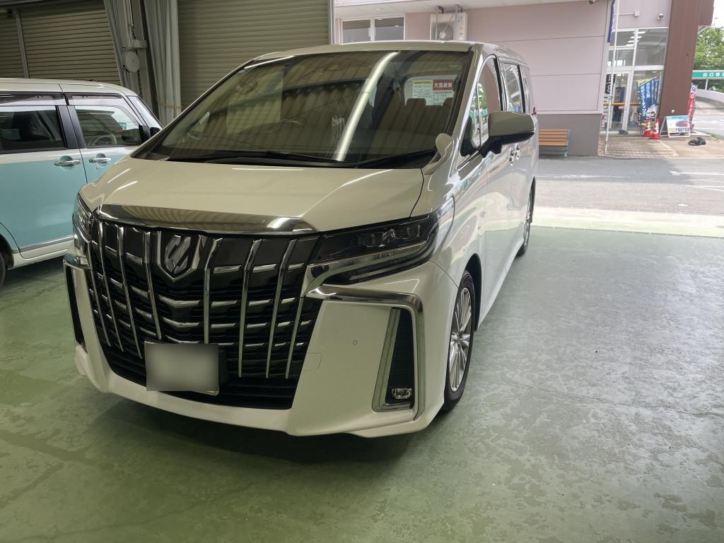 トヨタ アルファード フェンダー へこみ
