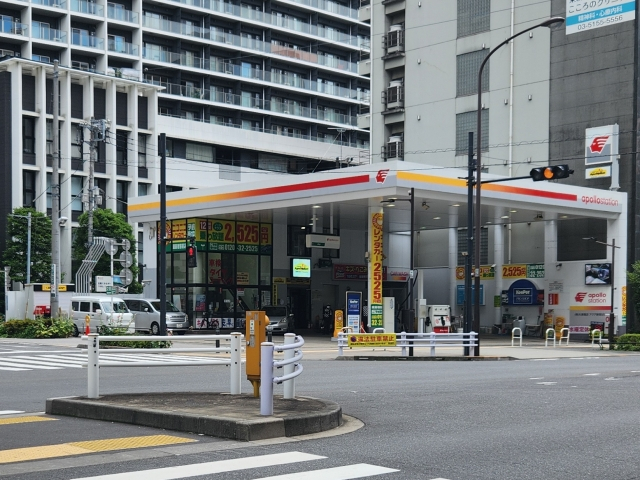 ピッカーズアクア新宿店外観