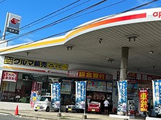 ピッカーズカードクター信愛通り店外観