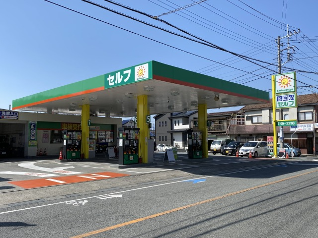 ピッカーズセルフ甲府善光寺SS店外観