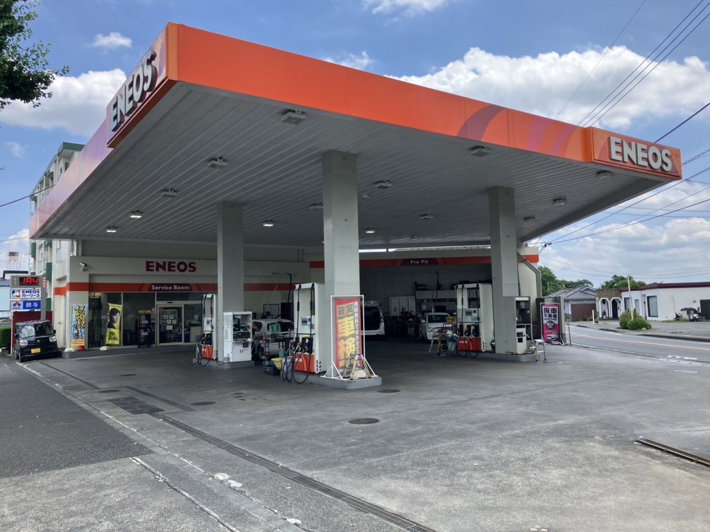 ピッカーズ青梅SS店外観